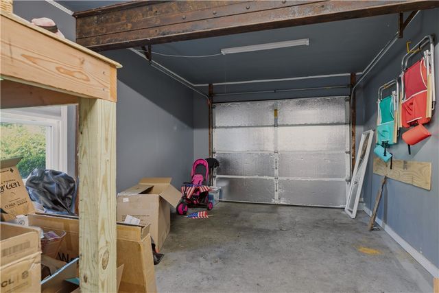 54 Canton Avenue, Portsmouth, RI 02871