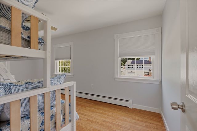 54 Canton Avenue, Portsmouth, RI 02871