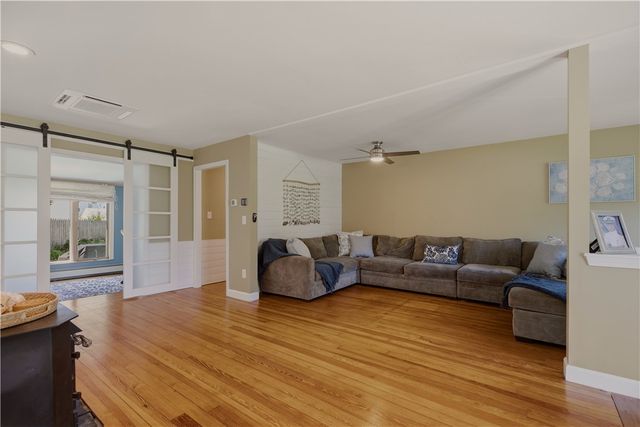 54 Canton Avenue, Portsmouth, RI 02871
