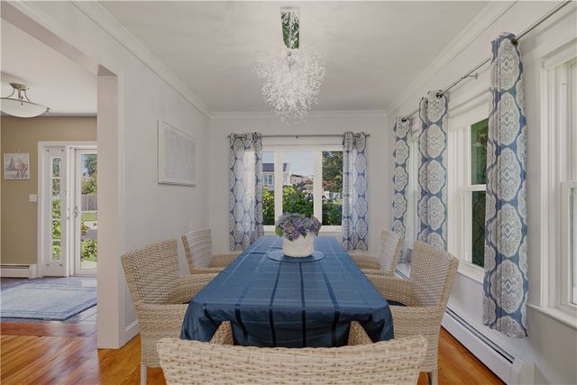 54 Canton Avenue, Portsmouth, RI 02871