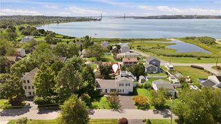 54 Canton Avenue, Portsmouth, RI 02871