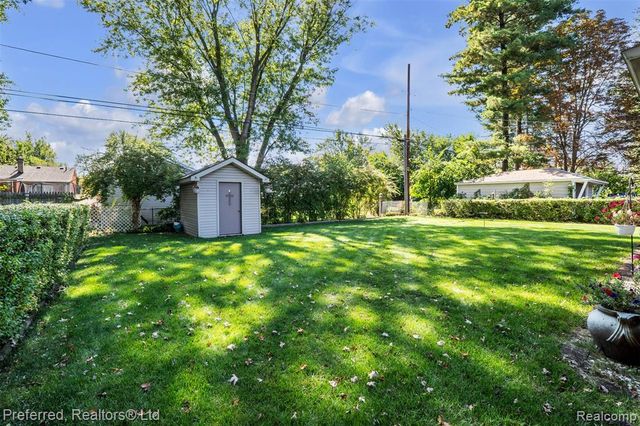 30803 Pierce Street, Garden City, MI 48135