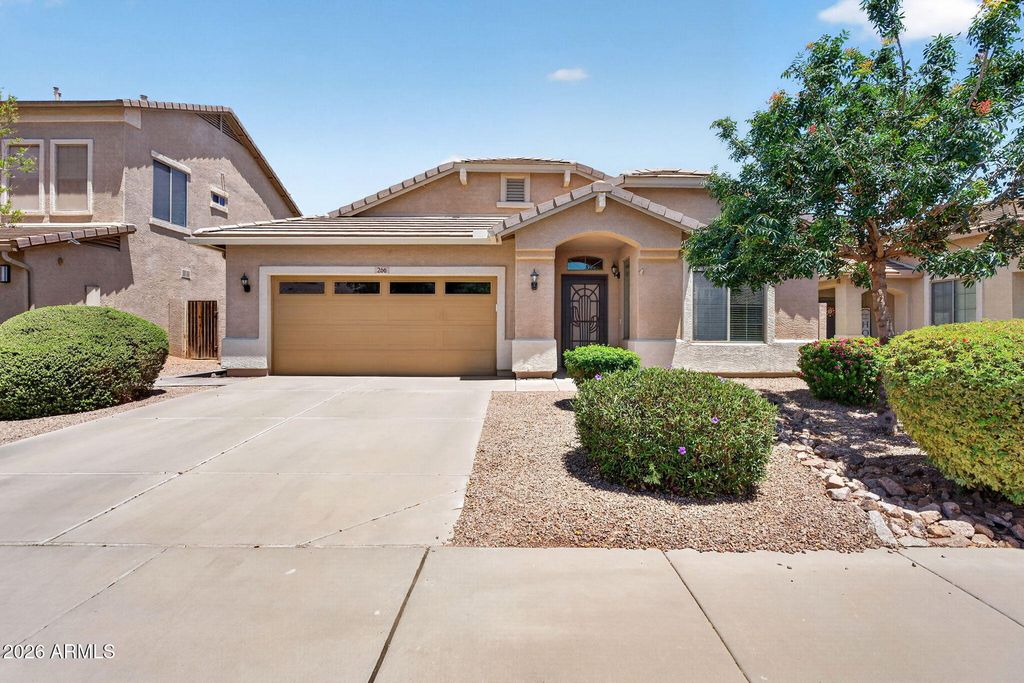 Image 2 of property listing at 266 W SEVEN SEAS Drive, Casa Grande, AZ 85122