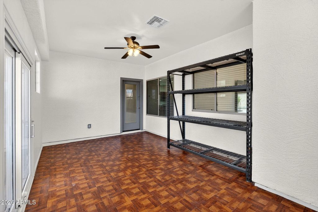 Image 21 of property listing at 266 W SEVEN SEAS Drive, Casa Grande, AZ 85122