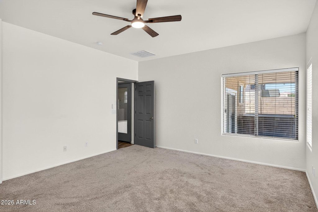 Image 23 of property listing at 266 W SEVEN SEAS Drive, Casa Grande, AZ 85122