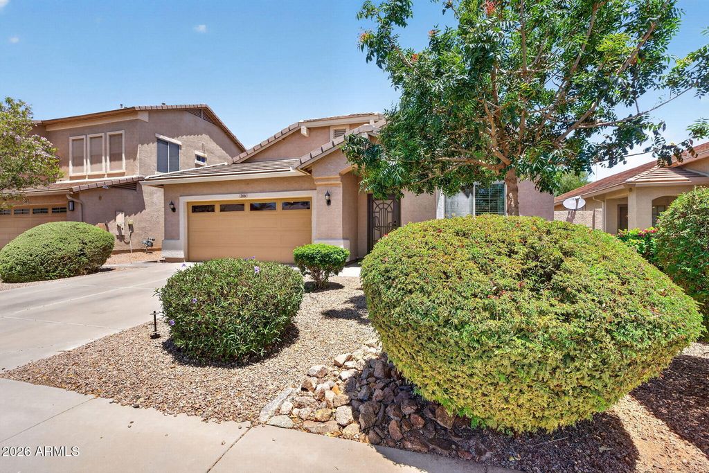 Image 3 of property listing at 266 W SEVEN SEAS Drive, Casa Grande, AZ 85122