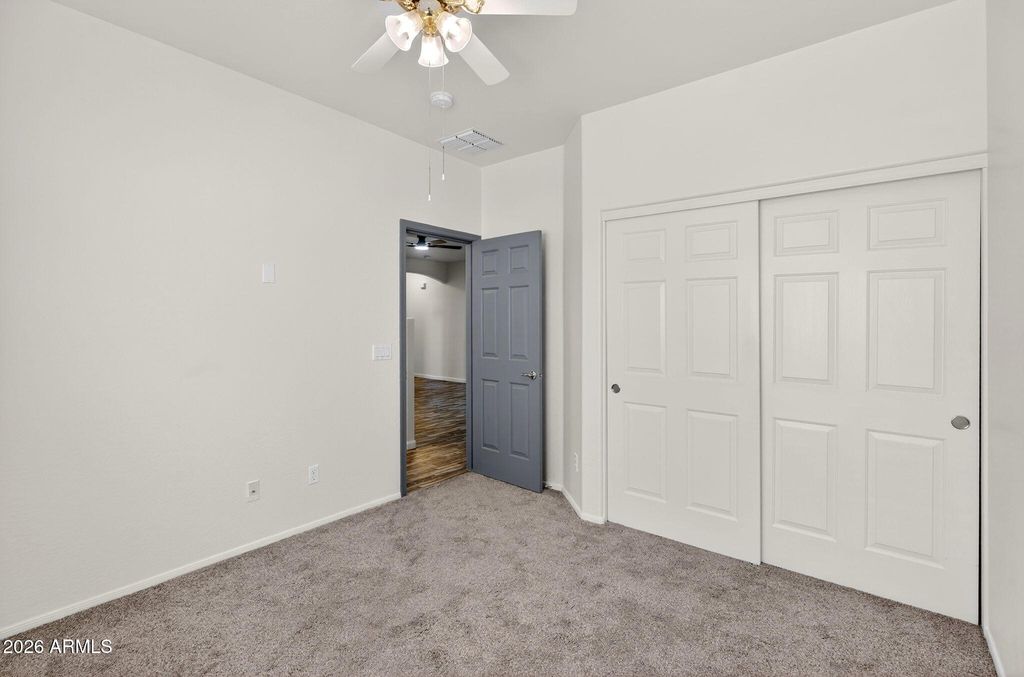 Image 32 of property listing at 266 W SEVEN SEAS Drive, Casa Grande, AZ 85122