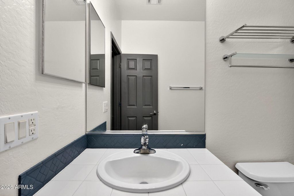 Image 34 of property listing at 266 W SEVEN SEAS Drive, Casa Grande, AZ 85122