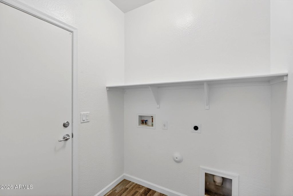 Image 37 of property listing at 266 W SEVEN SEAS Drive, Casa Grande, AZ 85122