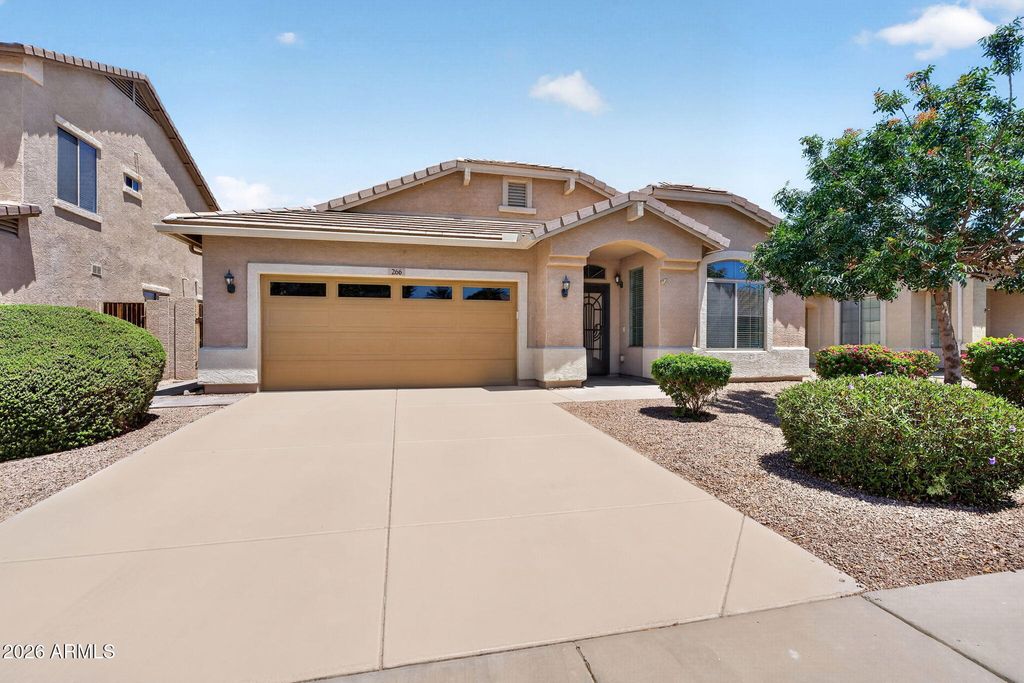 Image 4 of property listing at 266 W SEVEN SEAS Drive, Casa Grande, AZ 85122