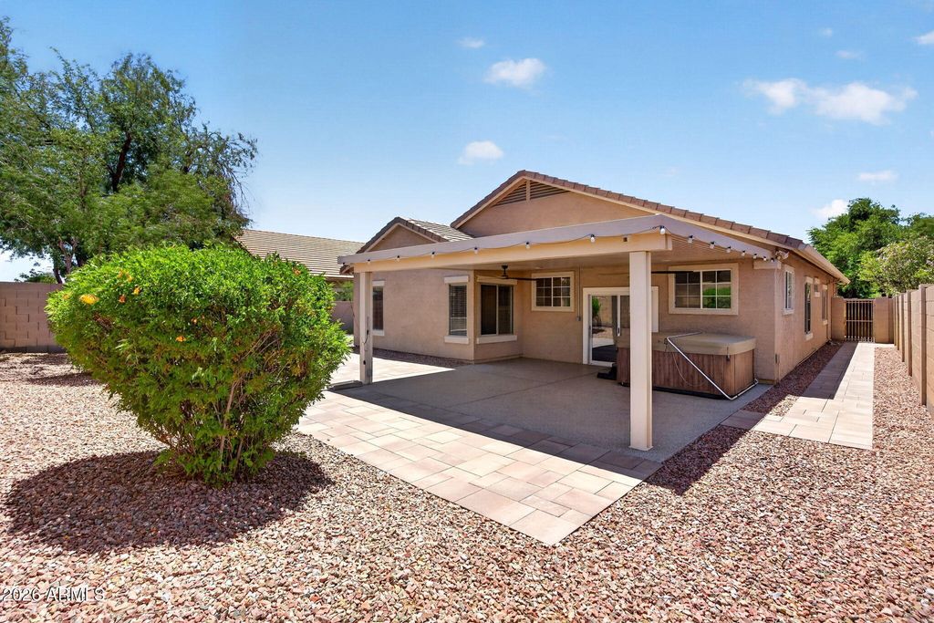 Image 41 of property listing at 266 W SEVEN SEAS Drive, Casa Grande, AZ 85122