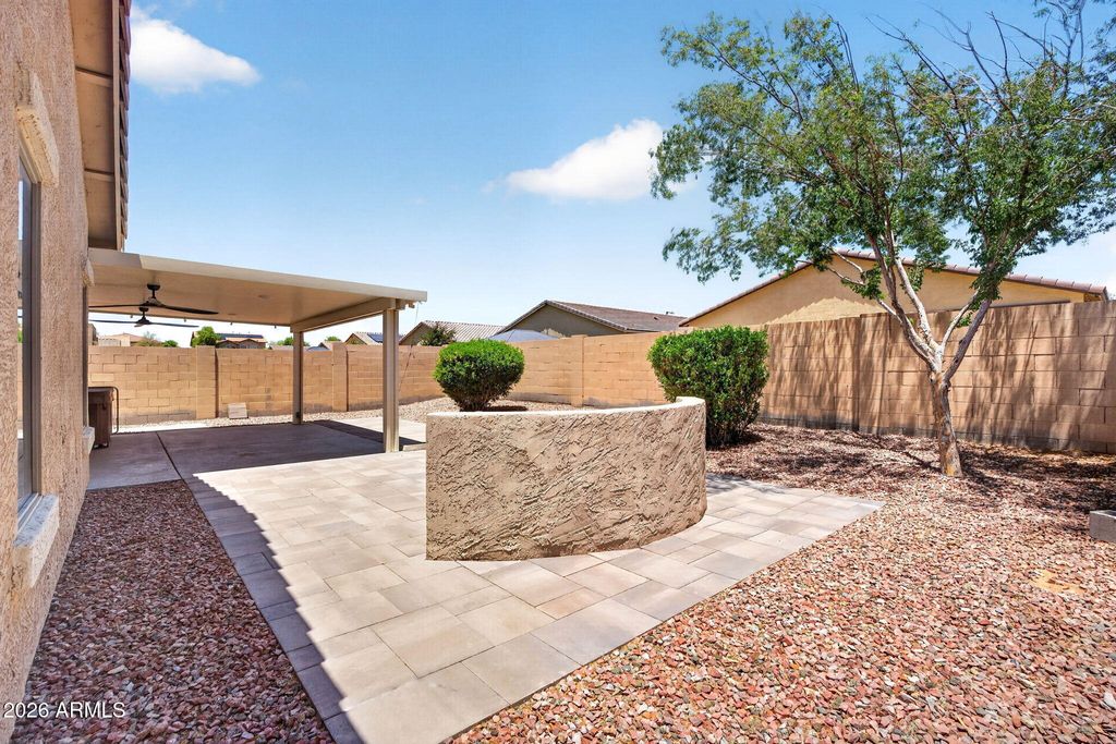 Image 45 of property listing at 266 W SEVEN SEAS Drive, Casa Grande, AZ 85122