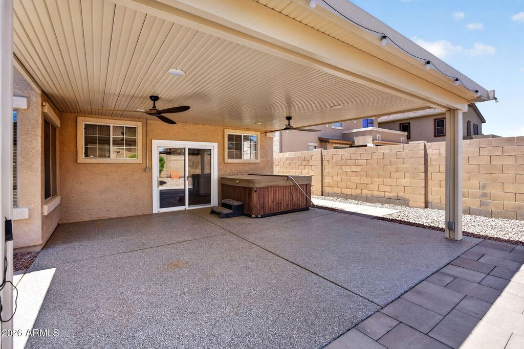 Image 47 of property listing at 266 W SEVEN SEAS Drive, Casa Grande, AZ 85122