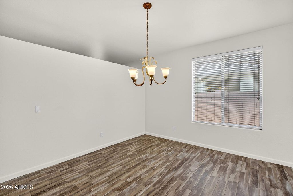 Image 9 of property listing at 266 W SEVEN SEAS Drive, Casa Grande, AZ 85122