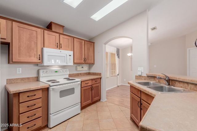 2550 S ELLSWORTH Road 366, Mesa, AZ 85209