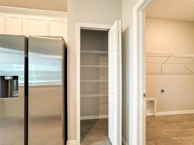 512 NW 25th AVE, Cape Coral, FL 33993