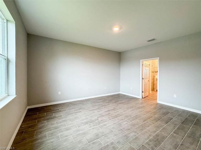 512 NW 25th AVE, Cape Coral, FL 33993