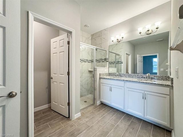 512 NW 25th AVE, Cape Coral, FL 33993