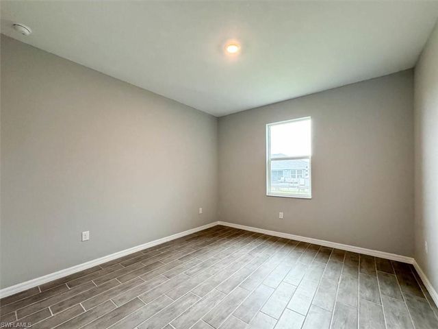 512 NW 25th AVE, Cape Coral, FL 33993