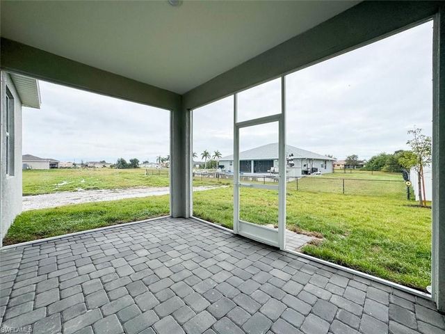 512 NW 25th AVE, Cape Coral, FL 33993