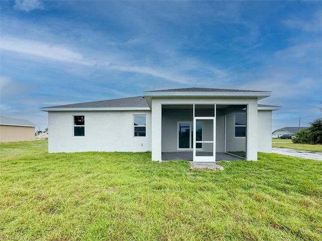512 NW 25th AVE, Cape Coral, FL 33993