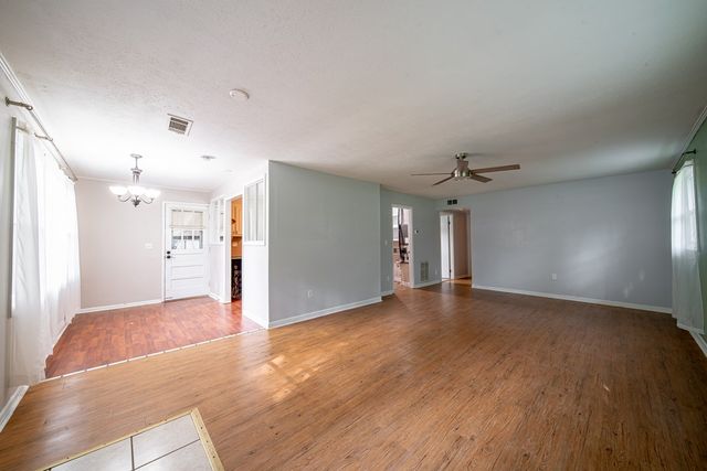 22 Oak Drive, Pine Mountain, GA 31822