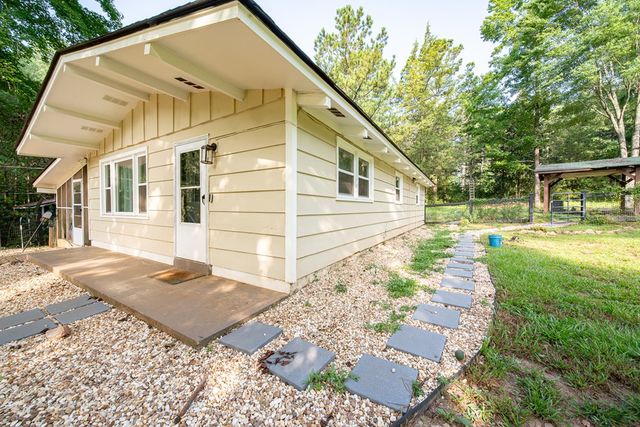 22 Oak Drive, Pine Mountain, GA 31822