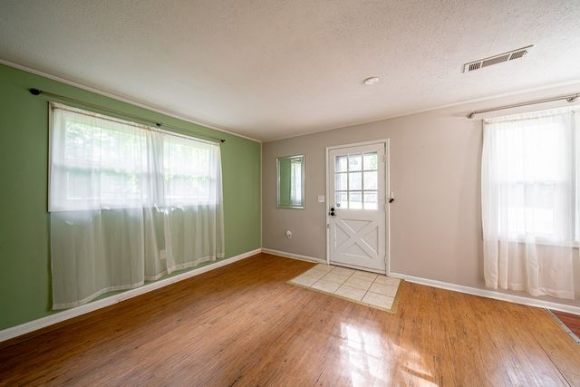 22 Oak Drive, Pine Mountain, GA 31822