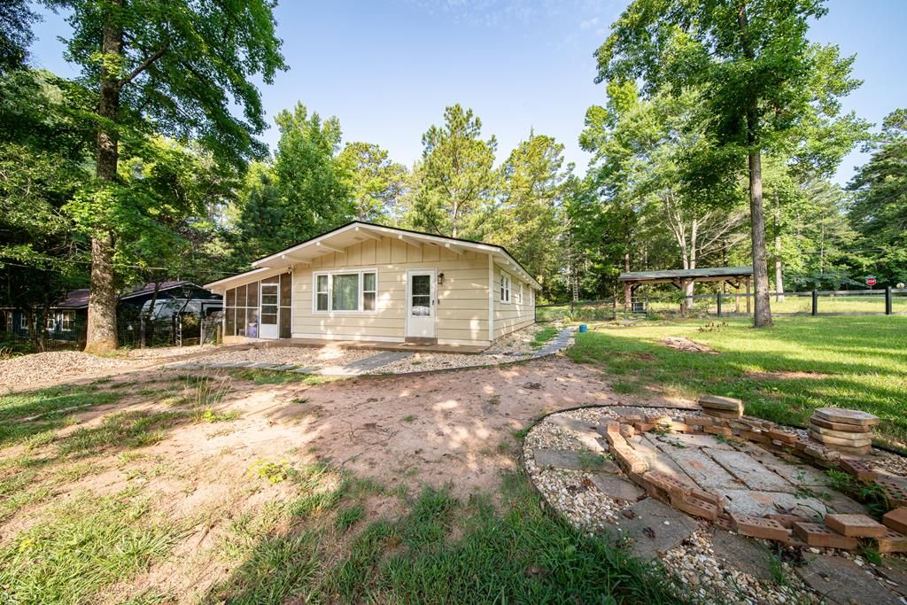 22 Oak Drive, Pine Mountain, GA 31822