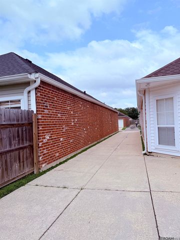 13344 Natchez Ct, Baton Rouge, LA 70810