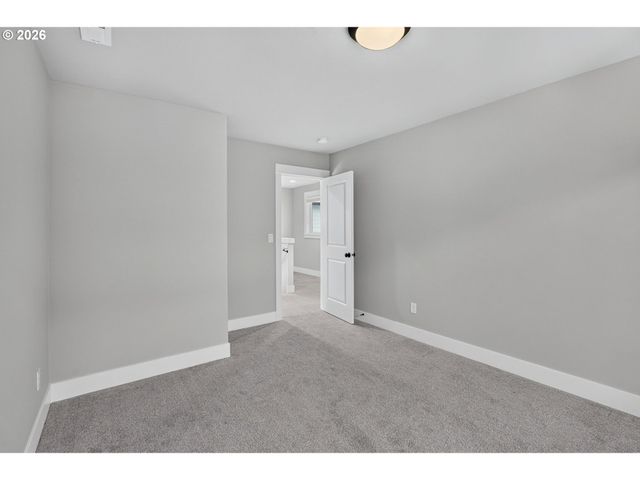 3676 Sw TEGART Ln, Gresham, OR 97080