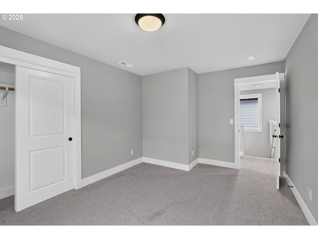 3676 Sw TEGART Ln, Gresham, OR 97080