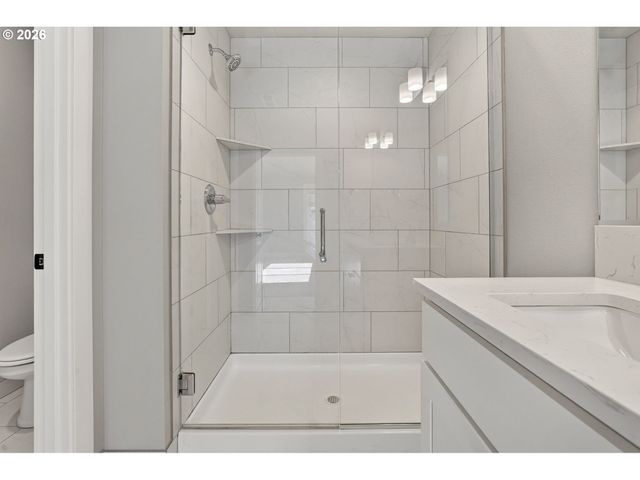 3676 Sw TEGART Ln, Gresham, OR 97080