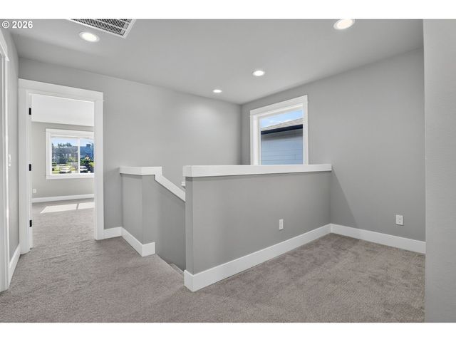 3676 Sw TEGART Ln, Gresham, OR 97080