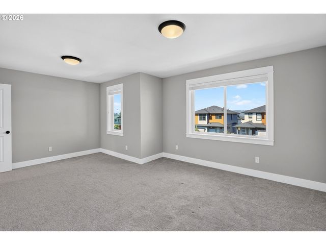 3676 Sw TEGART Ln, Gresham, OR 97080
