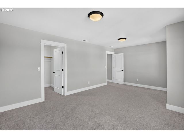 3676 Sw TEGART Ln, Gresham, OR 97080