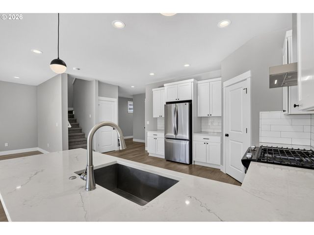 3676 Sw TEGART Ln, Gresham, OR 97080