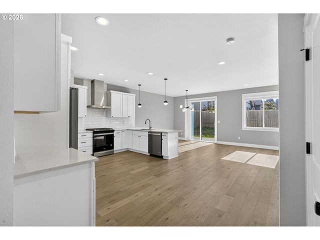 3676 Sw TEGART Ln, Gresham, OR 97080