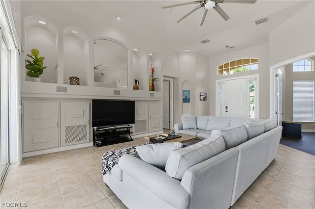 2822 SW 40th ST, Cape Coral, FL 33914