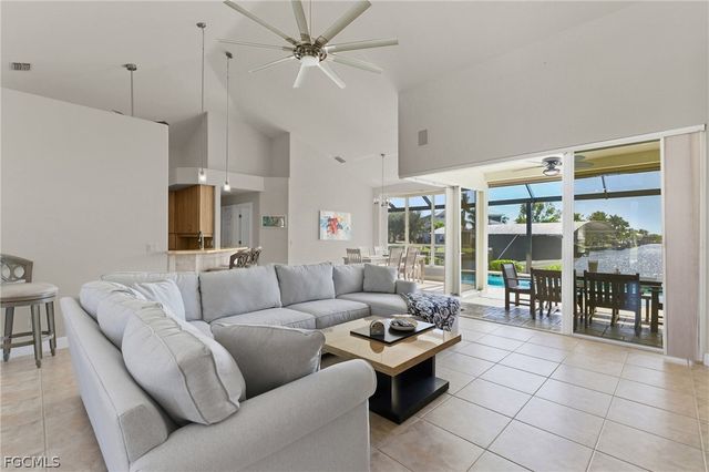 2822 SW 40th ST, Cape Coral, FL 33914