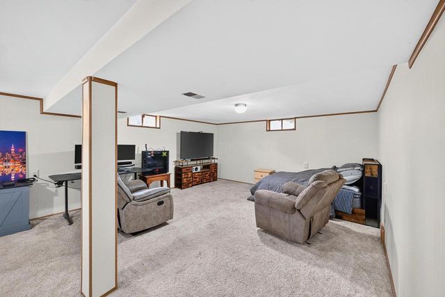 713 Powers Avenue, Madison, WI 53714