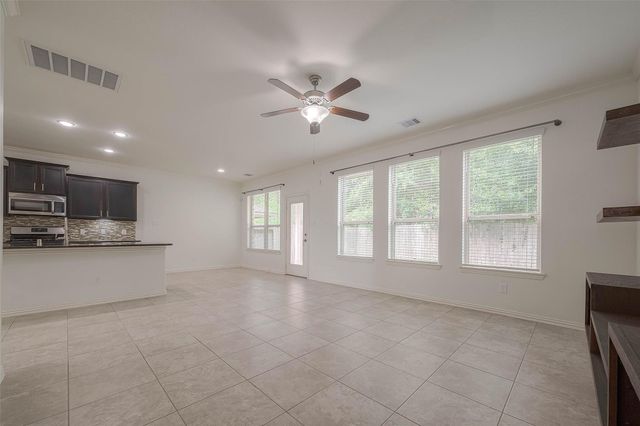 2261 Oak Circle Drive N, Conroe, TX 77301