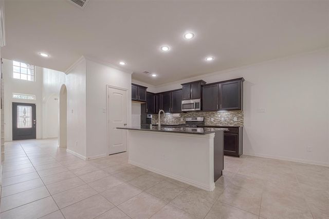 2261 Oak Circle Drive N, Conroe, TX 77301