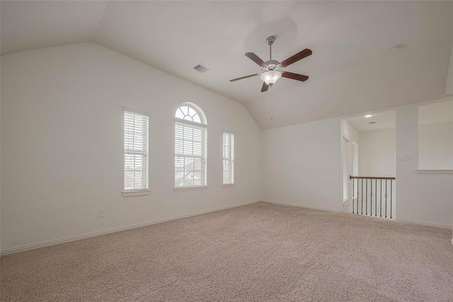 2261 Oak Circle Drive N, Conroe, TX 77301