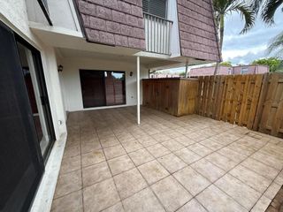 7585 Courtyard Run W, Boca Raton, FL 33433