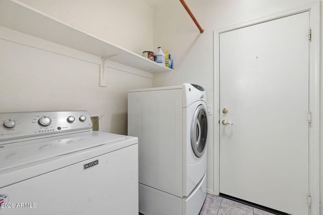 17320 N THORNBERRY Drive, Surprise, AZ 85374