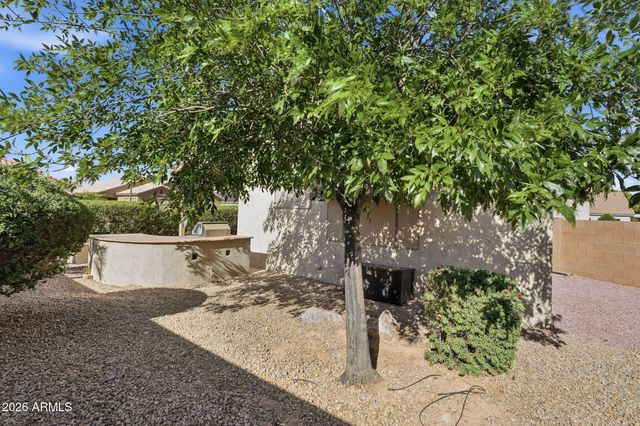 17320 N THORNBERRY Drive, Surprise, AZ 85374