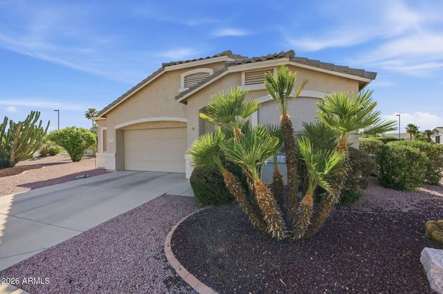 17320 N THORNBERRY Drive, Surprise, AZ 85374