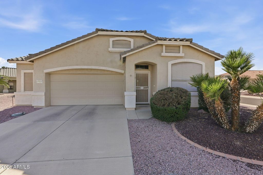 17320 N THORNBERRY Drive, Surprise, AZ 85374