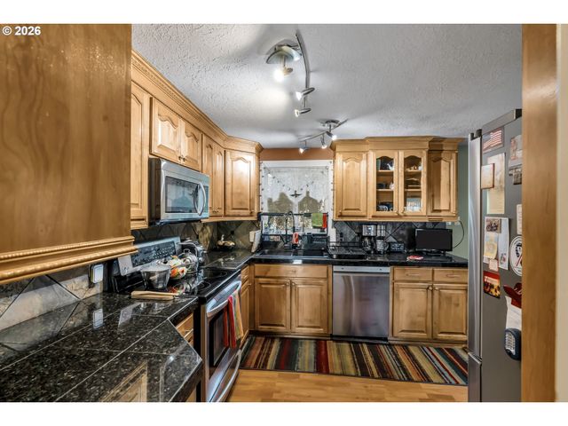808 Ne 108TH St, Vancouver, WA 98685